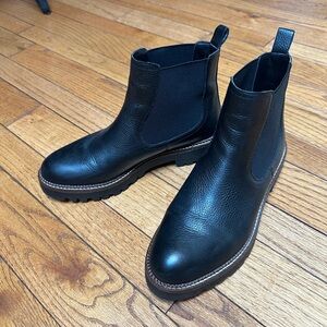 Caslon Miller Water Resistant Lug Chelsea Boot 9.5